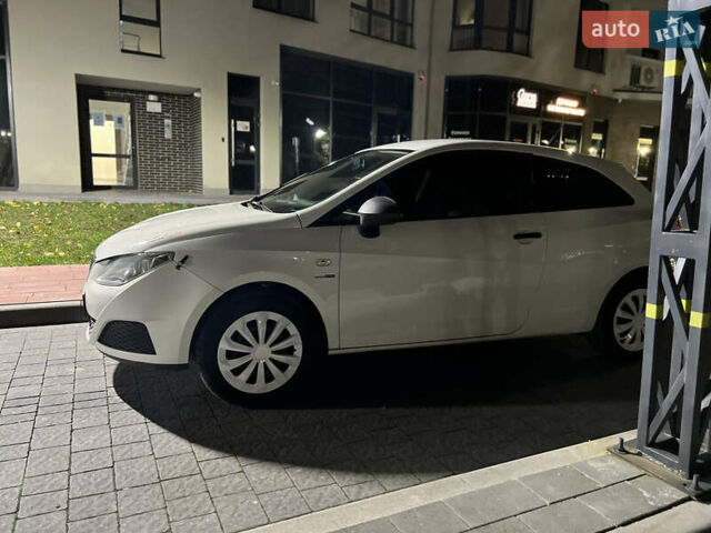 Білий Сеат Ibiza, об'ємом двигуна 1.39 л та пробігом 99 тис. км за 3900 $, фото 60 на Automoto.ua
