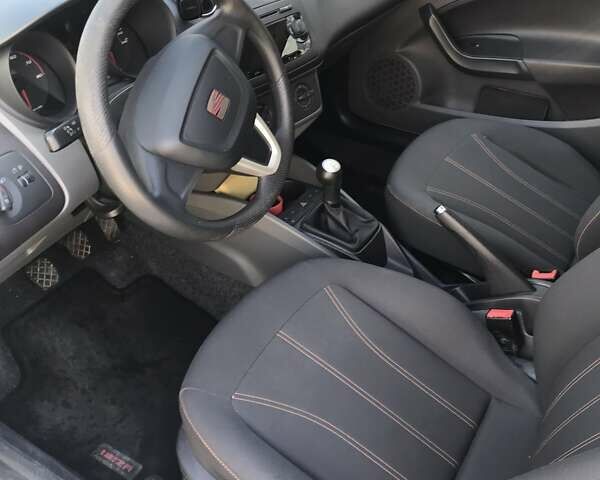 Білий Сеат Ibiza, об'ємом двигуна 1.2 л та пробігом 146 тис. км за 5100 $, фото 2 на Automoto.ua