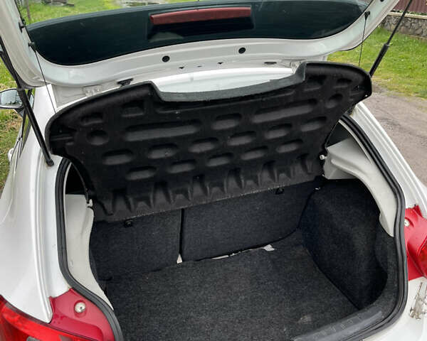 Белый Сеат Ибица, объемом двигателя 1.2 л и пробегом 199 тыс. км за 4700 $, фото 10 на Automoto.ua