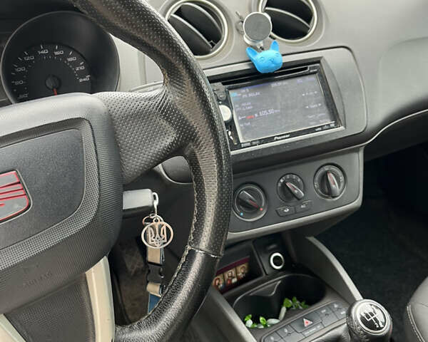 Белый Сеат Ибица, объемом двигателя 1.2 л и пробегом 199 тыс. км за 4700 $, фото 13 на Automoto.ua