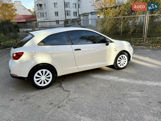 Білий Сеат Ibiza, об'ємом двигуна 1.39 л та пробігом 99 тис. км за 3900 $, фото 4 на Automoto.ua