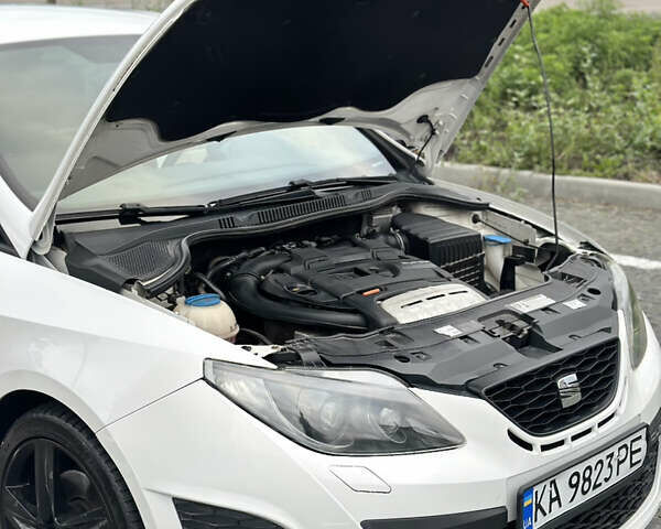 Белый Сеат Ибица, объемом двигателя 1.39 л и пробегом 214 тыс. км за 8200 $, фото 13 на Automoto.ua