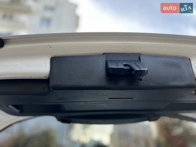 Білий Сеат Ibiza, об'ємом двигуна 1.39 л та пробігом 99 тис. км за 3900 $, фото 40 на Automoto.ua