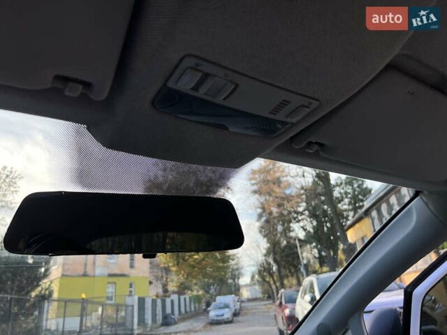 Білий Сеат Ibiza, об'ємом двигуна 1.39 л та пробігом 99 тис. км за 3900 $, фото 32 на Automoto.ua