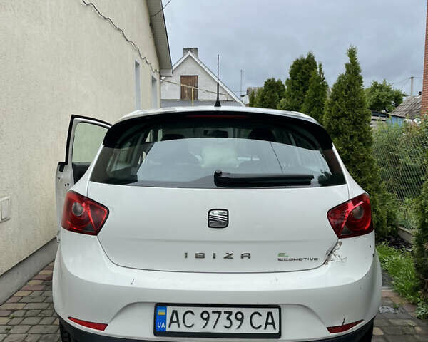 Белый Сеат Ибица, объемом двигателя 1.2 л и пробегом 199 тыс. км за 4700 $, фото 4 на Automoto.ua