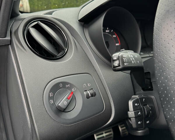 Білий Сеат Ibiza, об'ємом двигуна 1.4 л та пробігом 156 тис. км за 8200 $, фото 31 на Automoto.ua