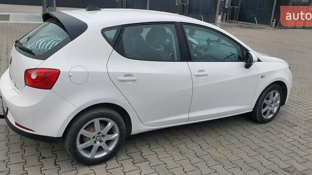 Білий Сеат Ibiza, об'ємом двигуна 1.2 л та пробігом 221 тис. км за 5900 $, фото 1 на Automoto.ua