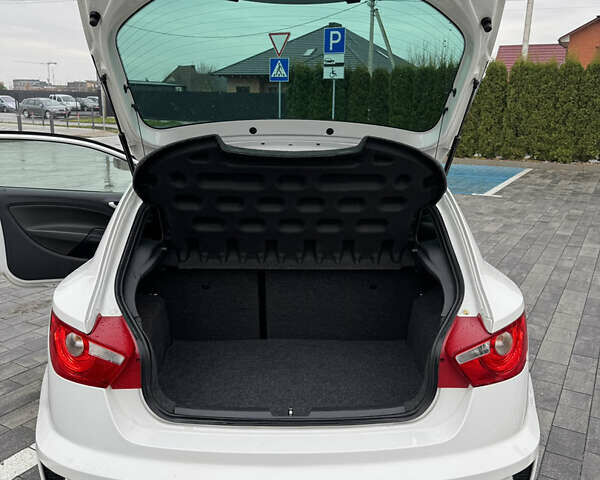 Білий Сеат Ibiza, об'ємом двигуна 1.4 л та пробігом 157 тис. км за 7300 $, фото 32 на Automoto.ua