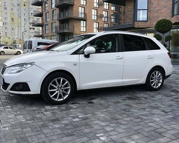 Белый Сеат Ибица, объемом двигателя 1.2 л и пробегом 285 тыс. км за 4300 $, фото 2 на Automoto.ua