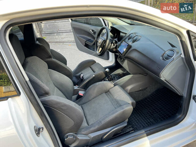 Білий Сеат Ibiza, об'ємом двигуна 1.39 л та пробігом 99 тис. км за 3900 $, фото 13 на Automoto.ua