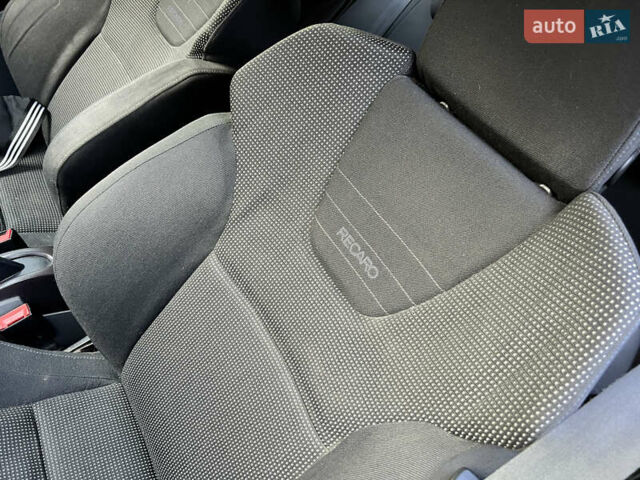 Білий Сеат Ibiza, об'ємом двигуна 1.39 л та пробігом 99 тис. км за 3900 $, фото 37 на Automoto.ua