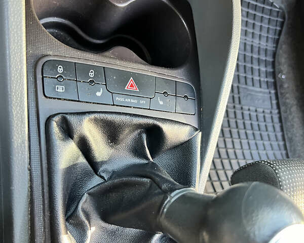 Білий Сеат Ibiza, об'ємом двигуна 1.39 л та пробігом 99 тис. км за 3900 $, фото 27 на Automoto.ua