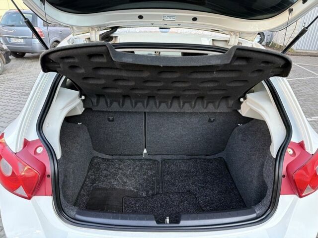 Белый Сеат Ибица, объемом двигателя 1.2 л и пробегом 220 тыс. км за 4999 $, фото 18 на Automoto.ua