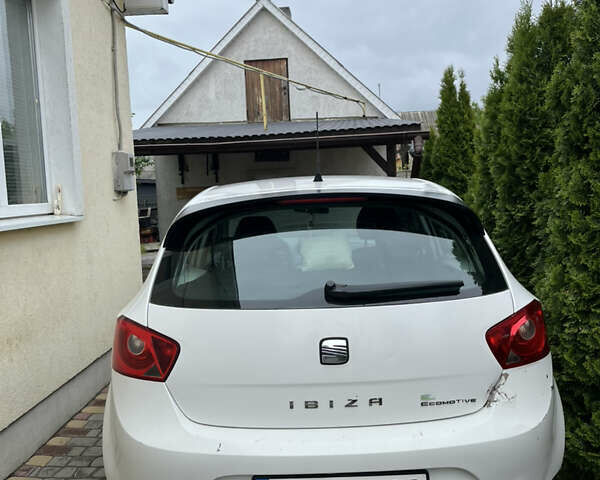 Белый Сеат Ибица, объемом двигателя 1.2 л и пробегом 199 тыс. км за 4700 $, фото 2 на Automoto.ua