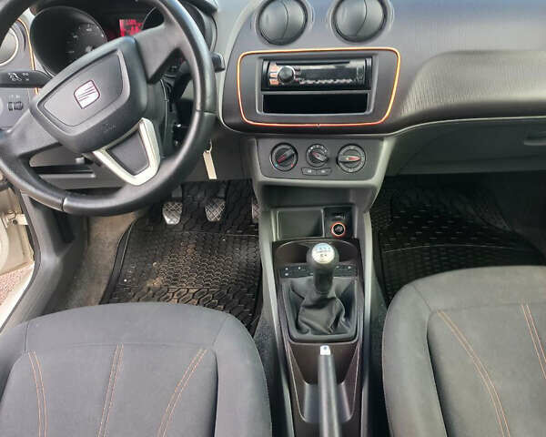Білий Сеат Ibiza, об'ємом двигуна 1.2 л та пробігом 220 тис. км за 4600 $, фото 9 на Automoto.ua