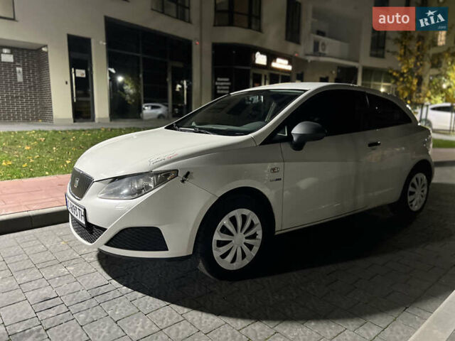 Білий Сеат Ibiza, об'ємом двигуна 1.39 л та пробігом 99 тис. км за 3900 $, фото 59 на Automoto.ua