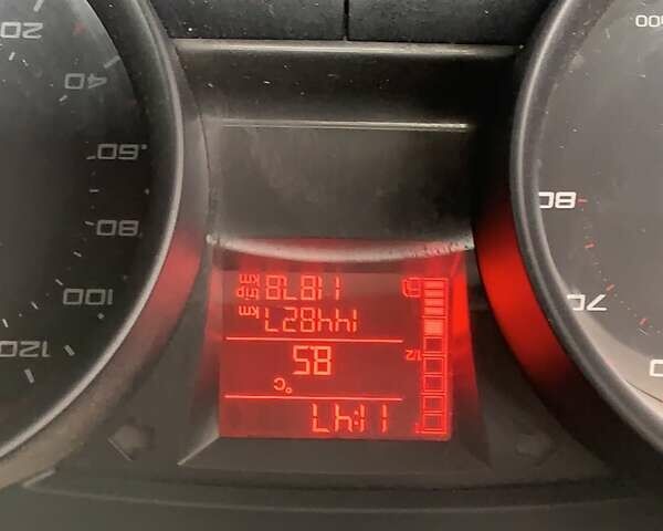 Белый Сеат Ибица, объемом двигателя 1.39 л и пробегом 140 тыс. км за 5000 $, фото 4 на Automoto.ua