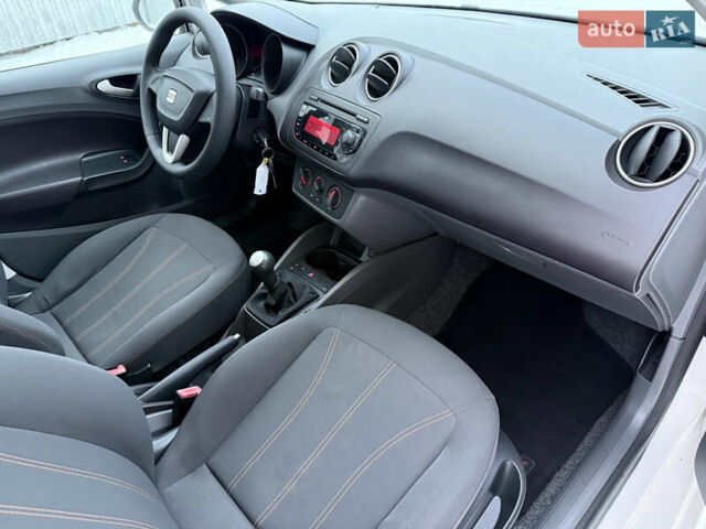 Білий Сеат Ibiza, об'ємом двигуна 1.2 л та пробігом 130 тис. км за 5500 $, фото 25 на Automoto.ua