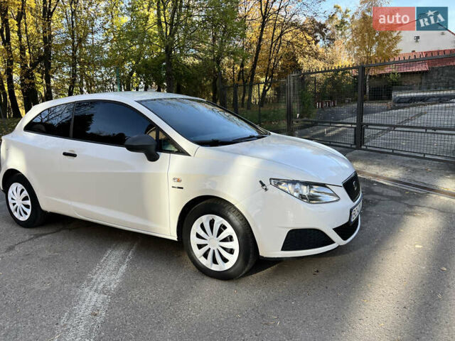 Білий Сеат Ibiza, об'ємом двигуна 1.39 л та пробігом 99 тис. км за 3900 $, фото 2 на Automoto.ua