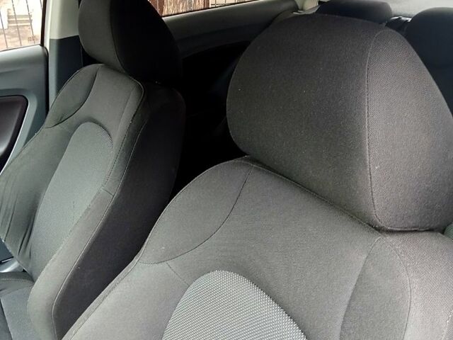 Білий Сеат Ibiza, об'ємом двигуна 1.2 л та пробігом 190 тис. км за 4500 $, фото 4 на Automoto.ua