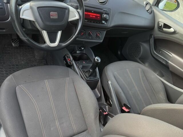 Білий Сеат Ibiza, об'ємом двигуна 1.2 л та пробігом 215 тис. км за 2499 $, фото 10 на Automoto.ua