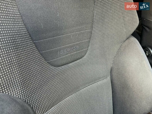 Білий Сеат Ibiza, об'ємом двигуна 1.39 л та пробігом 99 тис. км за 3900 $, фото 12 на Automoto.ua