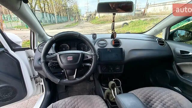 Белый Сеат Ибица, объемом двигателя 1.2 л и пробегом 165 тыс. км за 6500 $, фото 7 на Automoto.ua