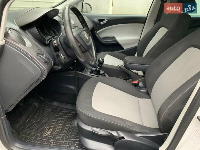 Белый Сеат Ибица, объемом двигателя 1.2 л и пробегом 265 тыс. км за 5500 $, фото 18 на Automoto.ua