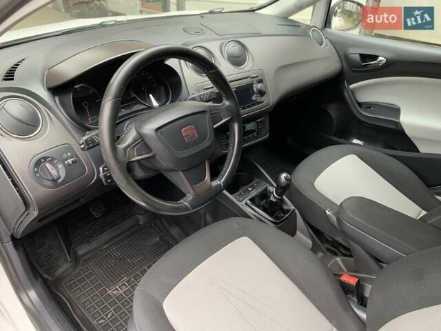 Белый Сеат Ибица, объемом двигателя 1.2 л и пробегом 265 тыс. км за 5500 $, фото 19 на Automoto.ua