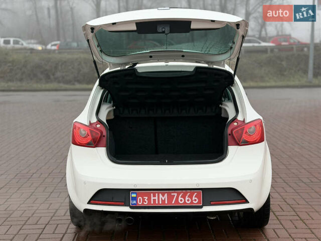 Белый Сеат Ибица, объемом двигателя 0 л и пробегом 193 тыс. км за 9300 $, фото 14 на Automoto.ua