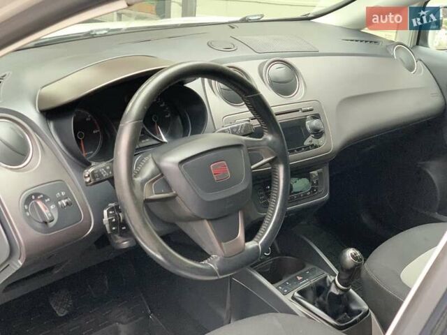 Белый Сеат Ибица, объемом двигателя 1.2 л и пробегом 265 тыс. км за 5500 $, фото 7 на Automoto.ua