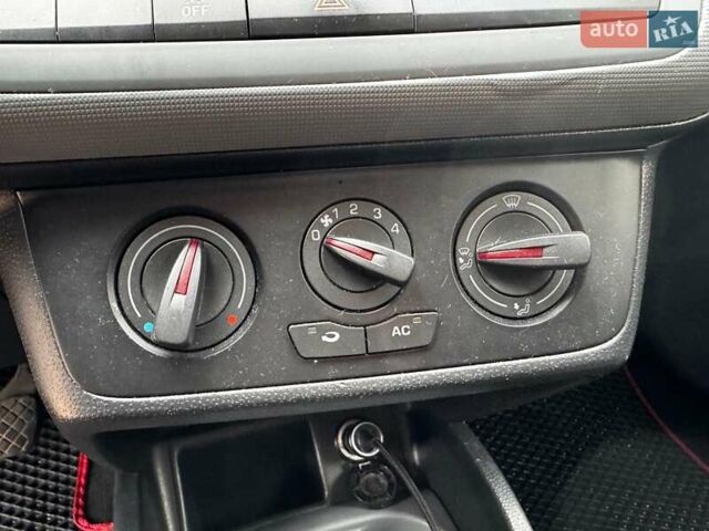 Белый Сеат Ибица, объемом двигателя 1.2 л и пробегом 225 тыс. км за 5990 $, фото 32 на Automoto.ua