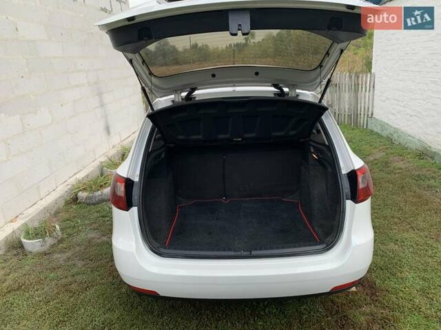 Сеат Ибица 2013 в Киеве на Automoto.ua Белый Сеат Ибица, объемом двигателя 1.2 л и пробегом 224 тыс. км за 5600 $, фото 10 на Automoto.ua