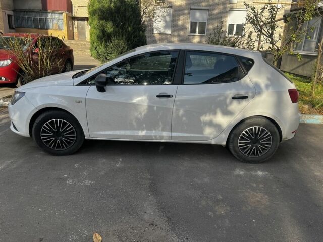 Білий Сеат Ibiza, об'ємом двигуна 1.4 л та пробігом 180 тис. км за 7500 $, фото 3 на Automoto.ua
