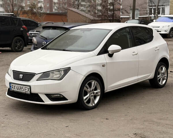 Белый Сеат Ибица, объемом двигателя 1.39 л и пробегом 210 тыс. км за 6400 $, фото 2 на Automoto.ua