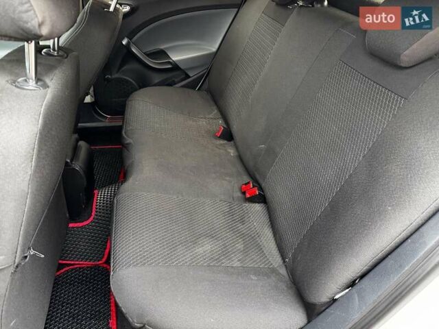 Белый Сеат Ибица, объемом двигателя 1.2 л и пробегом 225 тыс. км за 5990 $, фото 22 на Automoto.ua