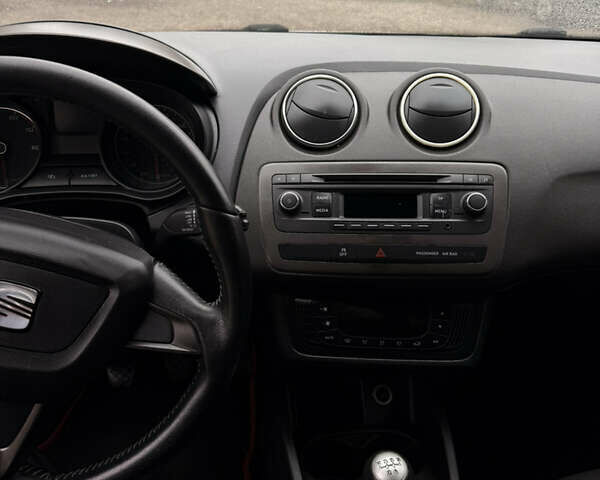 Белый Сеат Ибица, объемом двигателя 1.39 л и пробегом 210 тыс. км за 6400 $, фото 20 на Automoto.ua