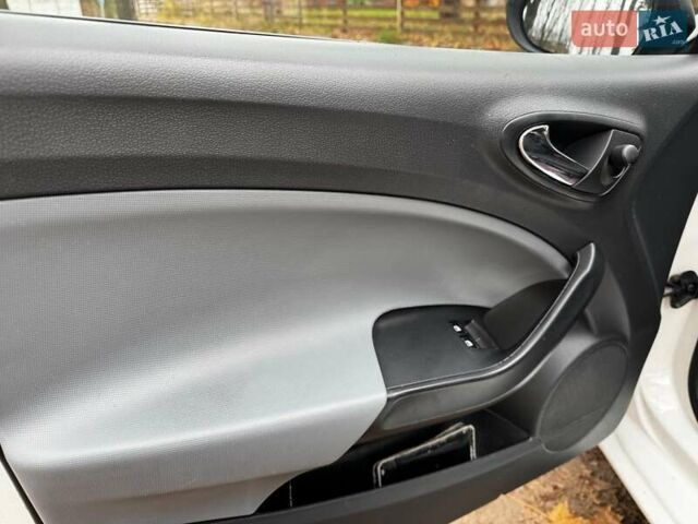 Белый Сеат Ибица, объемом двигателя 1.2 л и пробегом 225 тыс. км за 5990 $, фото 25 на Automoto.ua