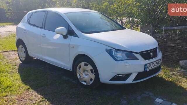 Белый Сеат Ибица, объемом двигателя 1.4 л и пробегом 117 тыс. км за 6553 $, фото 4 на Automoto.ua