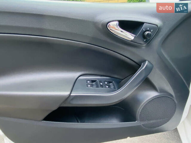 Білий Сеат Ibiza, об'ємом двигуна 1.6 л та пробігом 150 тис. км за 6999 $, фото 19 на Automoto.ua