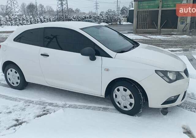 Белый Сеат Ибица, объемом двигателя 1.4 л и пробегом 243 тыс. км за 5900 $, фото 8 на Automoto.ua