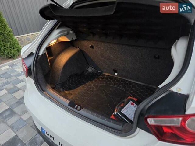 Белый Сеат Ибица, объемом двигателя 1.2 л и пробегом 97 тыс. км за 7700 $, фото 8 на Automoto.ua