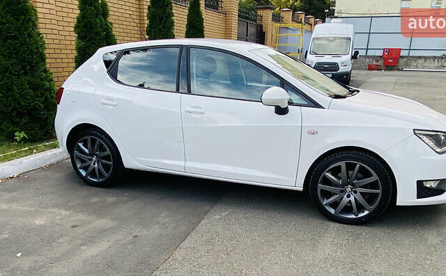 Білий Сеат Ibiza, об'ємом двигуна 1.6 л та пробігом 150 тис. км за 6999 $, фото 5 на Automoto.ua