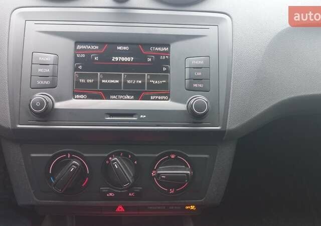 Белый Сеат Ибица, объемом двигателя 1.4 л и пробегом 243 тыс. км за 5900 $, фото 5 на Automoto.ua