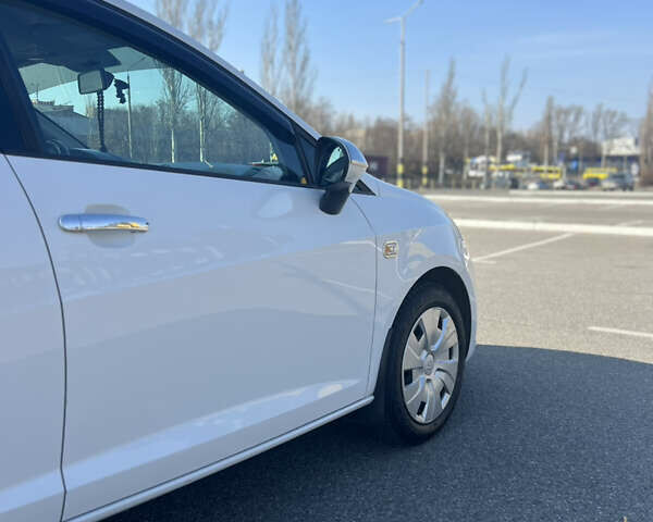 Білий Сеат Ibiza, об'ємом двигуна 1.2 л та пробігом 121 тис. км за 8900 $, фото 7 на Automoto.ua