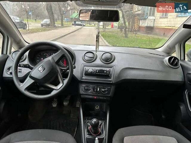 Белый Сеат Ибица, объемом двигателя 1 л и пробегом 157 тыс. км за 6499 $, фото 6 на Automoto.ua
