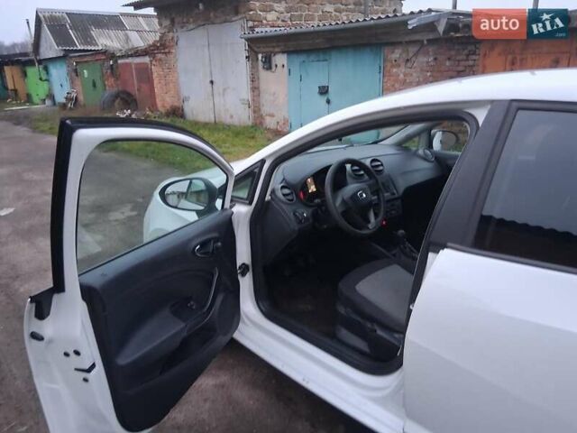 Белый Сеат Ибица, объемом двигателя 1 л и пробегом 228 тыс. км за 6500 $, фото 4 на Automoto.ua