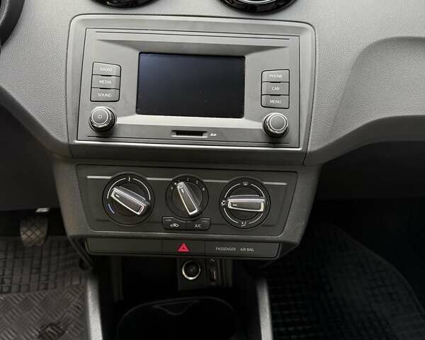 Білий Сеат Ibiza, об'ємом двигуна 1.2 л та пробігом 80 тис. км за 9200 $, фото 11 на Automoto.ua