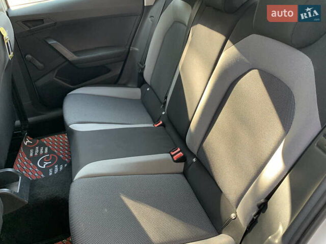 Білий Сеат Ibiza, об'ємом двигуна 1.6 л та пробігом 24 тис. км за 15300 $, фото 29 на Automoto.ua