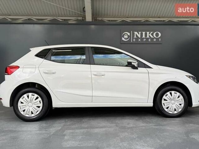 Білий Сеат Ibiza, об'ємом двигуна 1.6 л та пробігом 116 тис. км за 13700 $, фото 24 на Automoto.ua